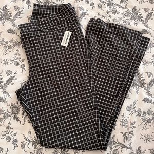 Old Navy High Rise Pixie Pants